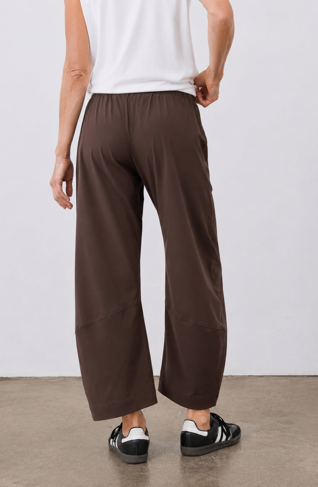 Pantalón Bruna — Barrel fit de cintura alta